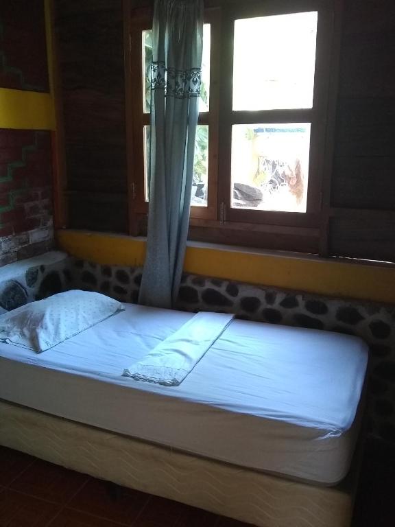 Lazy Crab Hostel - Habitación Doble Con Cama Supletoria