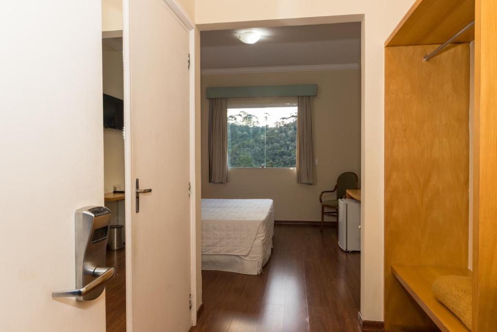  Hotel Parque das Flores