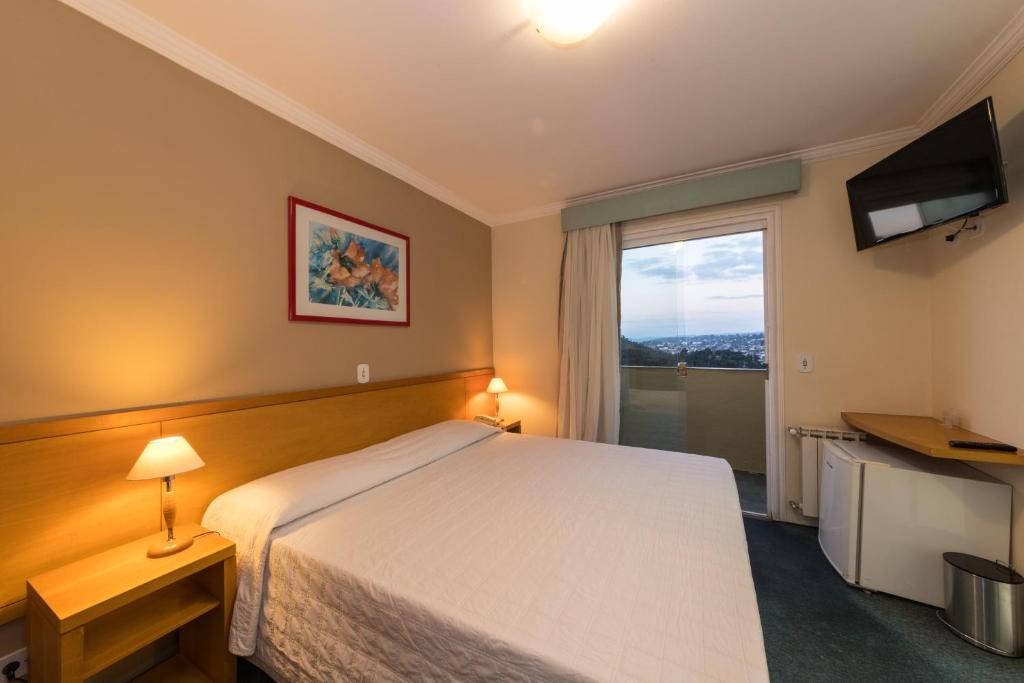  Hotel Parque das Flores