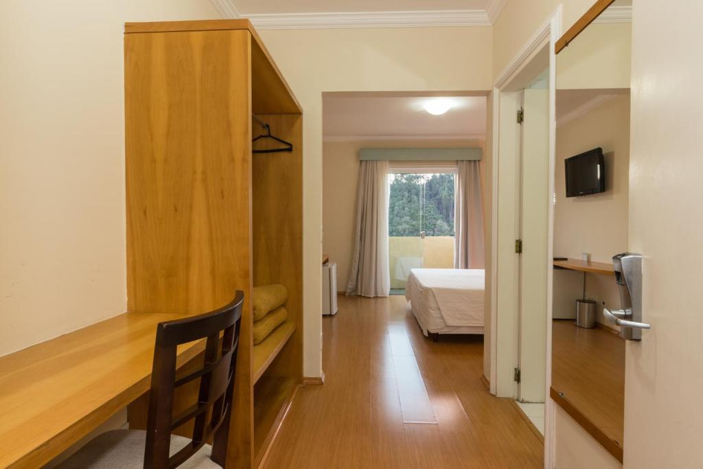  Hotel Parque das Flores
