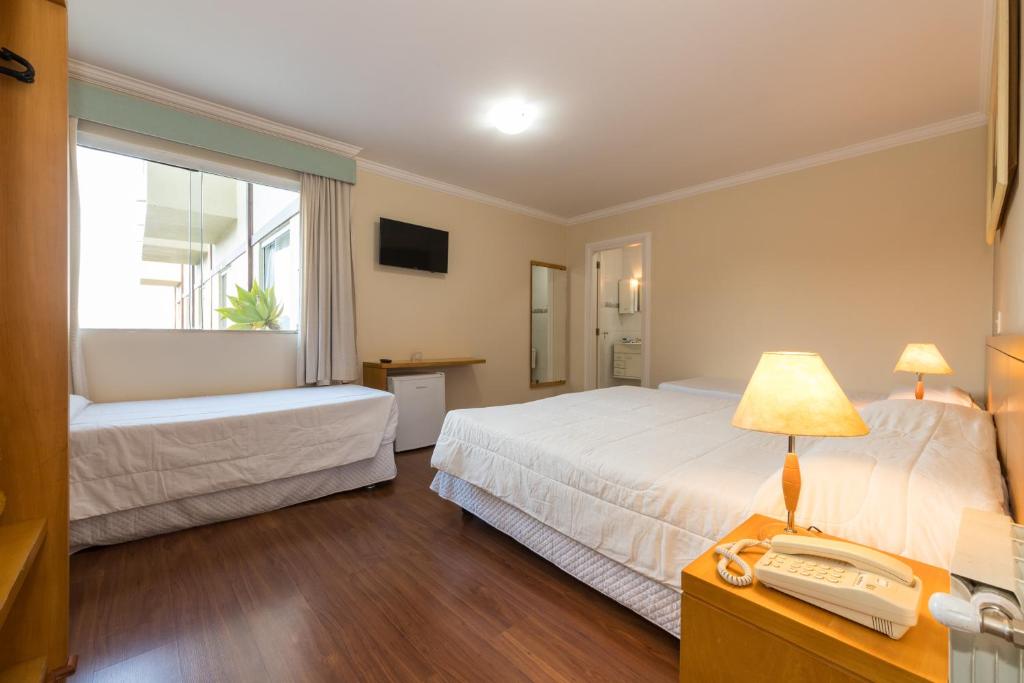  Hotel Parque das Flores