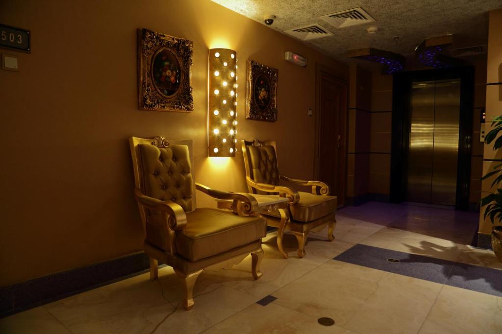 Posezení v ubytování Montana Al Azizia Hotel