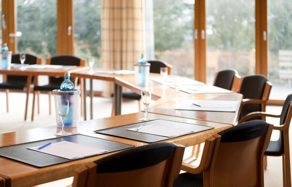 Restaurace v ubytování Maifeld Sport- und Tagungshotel