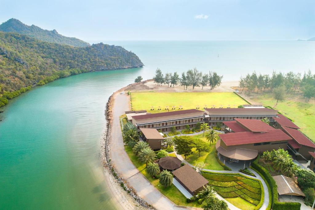 La Isla Pranburi Beach Resort สามร้อยยอด - อัปเดตราคาปี 2023