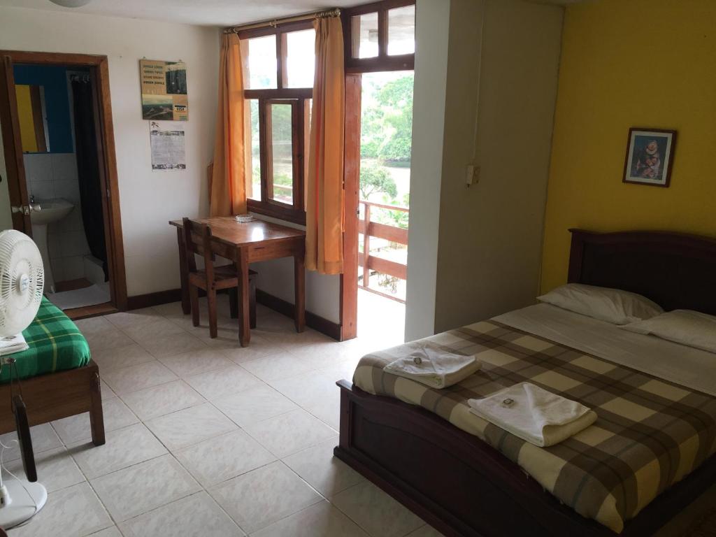 Postel nebo postele na pokoji v ubytování Hotel El Albergue Español