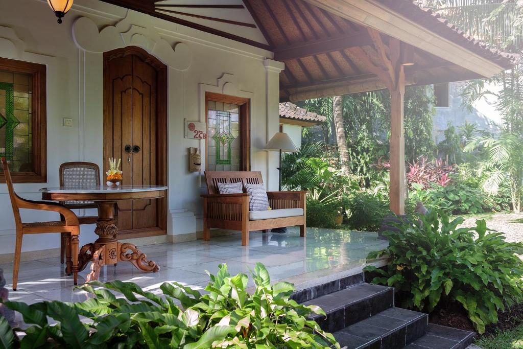 Zahrada ubytování Tandjung Sari Hotel