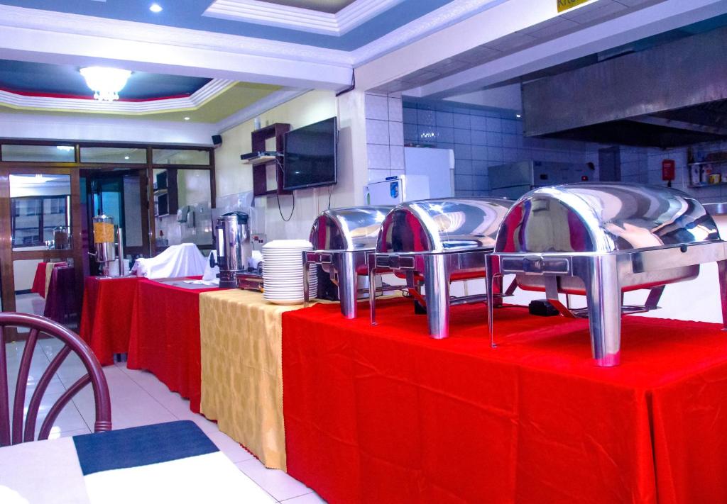 Restaurace v ubytování Sheratton Regency Hotel