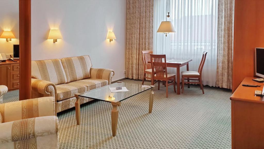 TV a/nebo společenská místnost v ubytování Hotel Westfalenhof