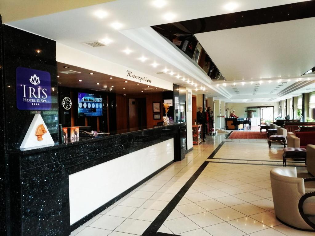 Vstupní hala nebo recepce v ubytování Iris Hotel & Spa
