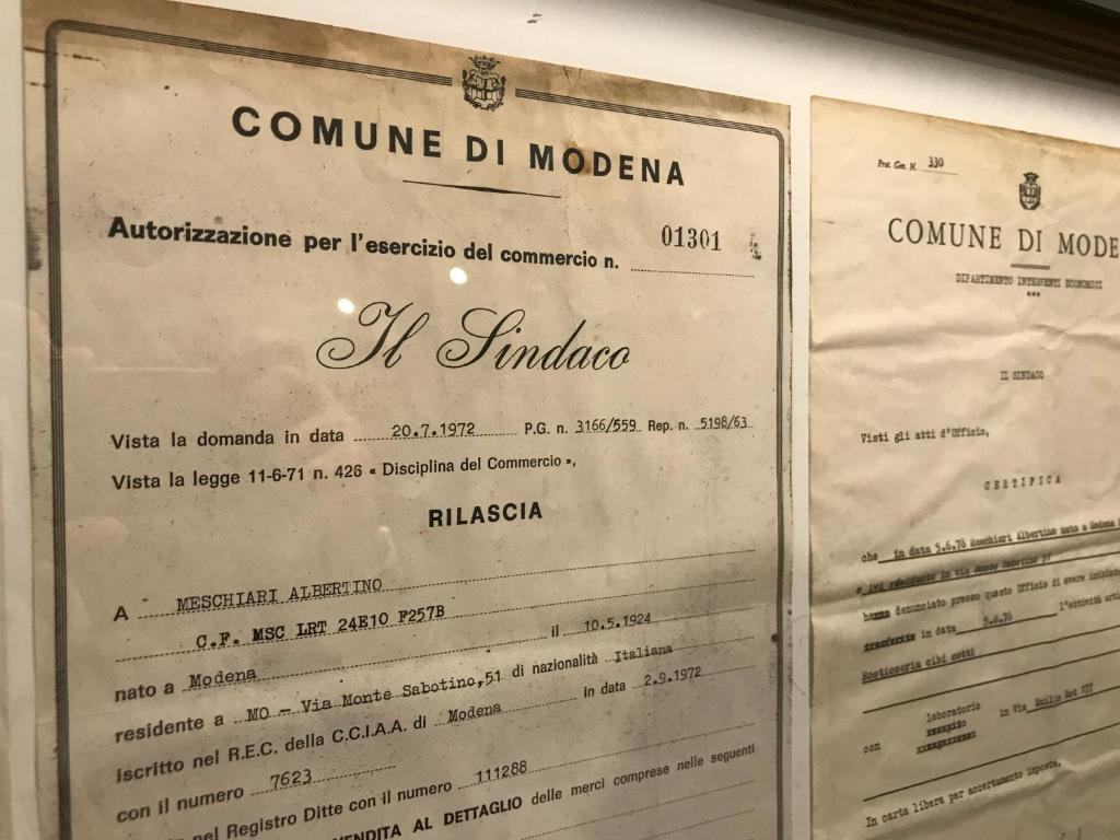 Certifikát, ocenenie alebo iný dokument vystavený v ubytovaní taverna napoleone