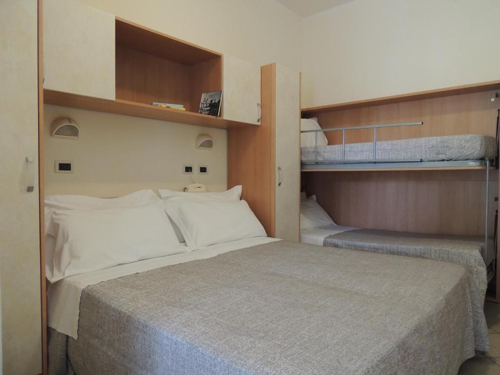Postel nebo postele na pokoji v ubytování Hotel Donegal