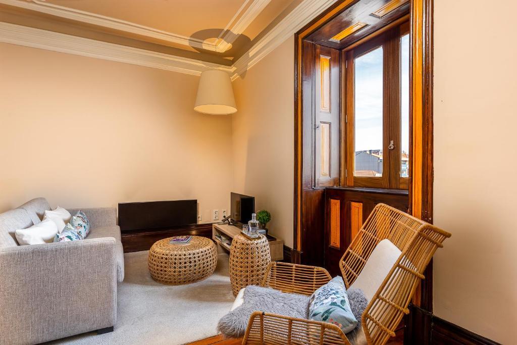 YOUROPO - Bolhao - Two-Bedroom Duplex Apartment (3 Adults)