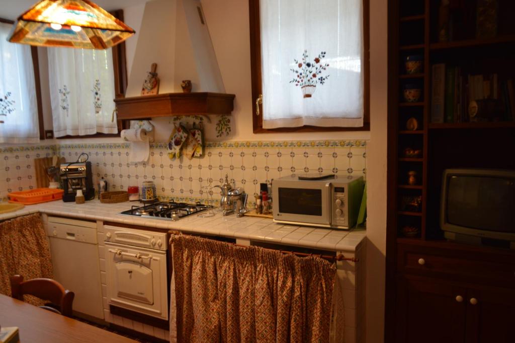 Kuchyň nebo kuchyňský kout v ubytování Villa Matilde