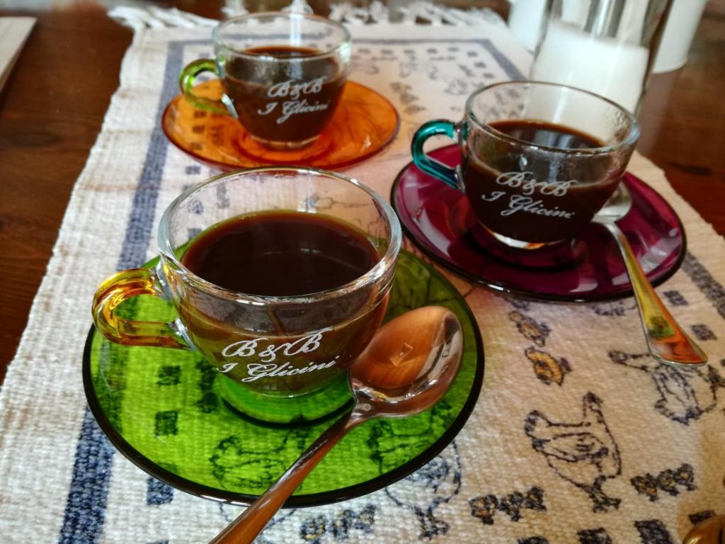 B&B I Glicini italokat is kínál