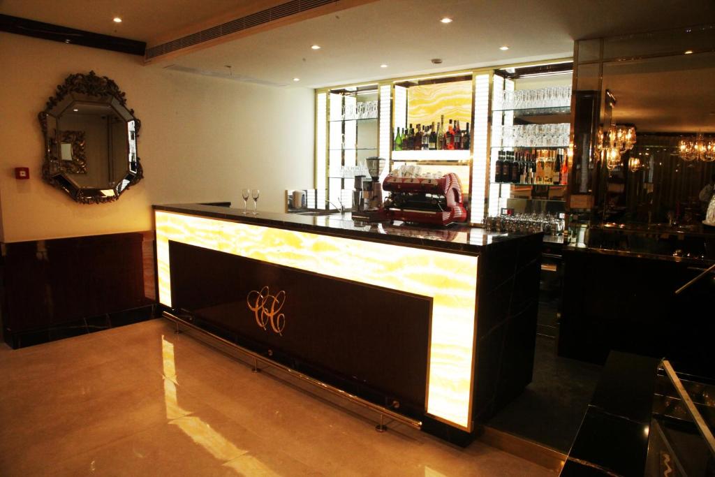 Lounge nebo bar v ubytování Grand Concerto Hotel