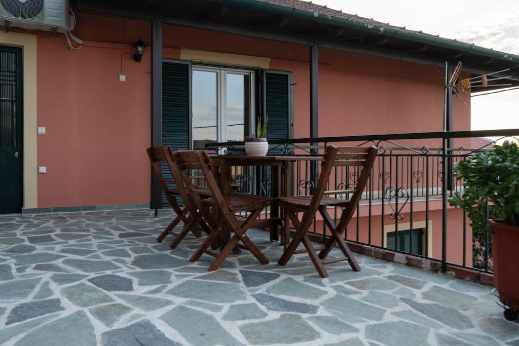 Balkón nebo terasa v ubytování Coralli Pentati 1 "Dimitris Apartments"