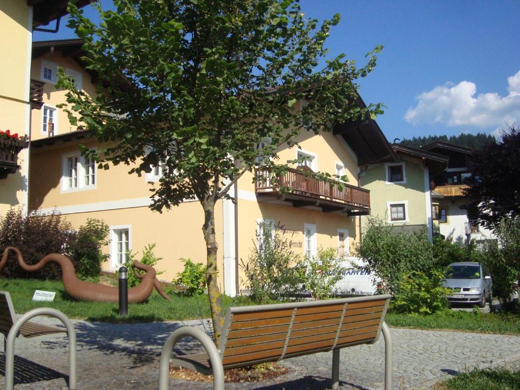 Budova, v ktorej sa apartmán nachádza