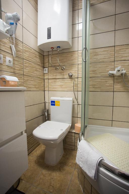 Koupelna v ubytování Apartmani Maras
