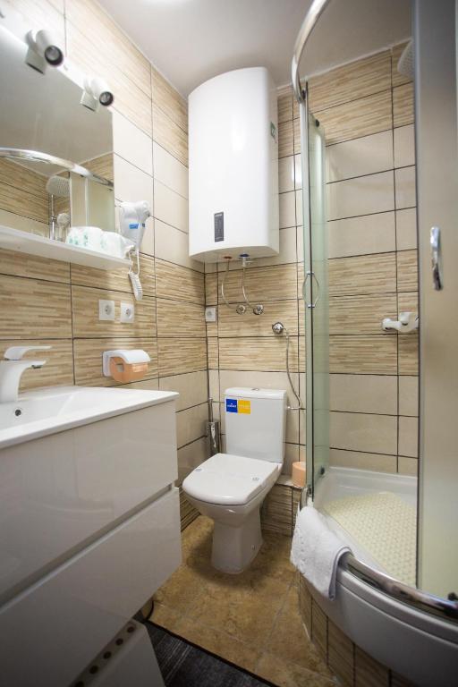 Koupelna v ubytování Apartmani Maras
