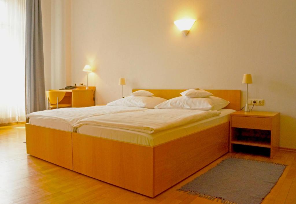 Postel nebo postele na pokoji v ubytování Hotel zum Scheppen Eck