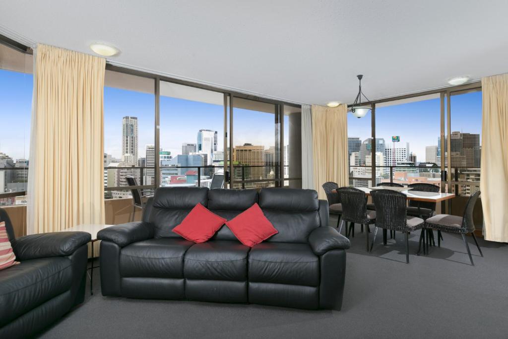 Summit Apartments - Resim 6