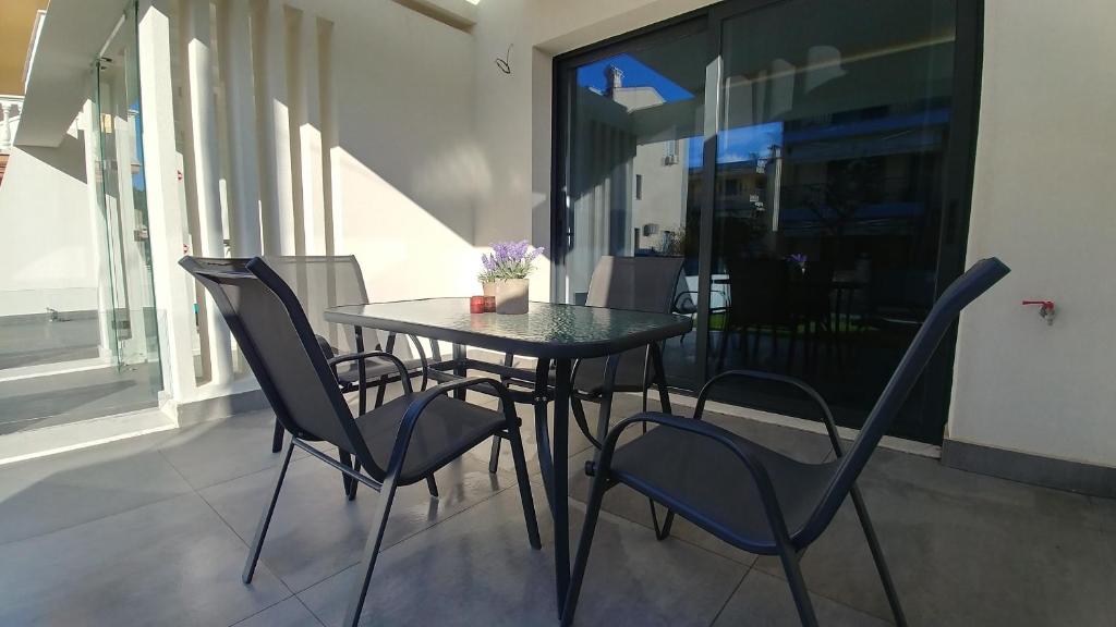 Balkón alebo terasa v ubytovaní OpenSky Pool