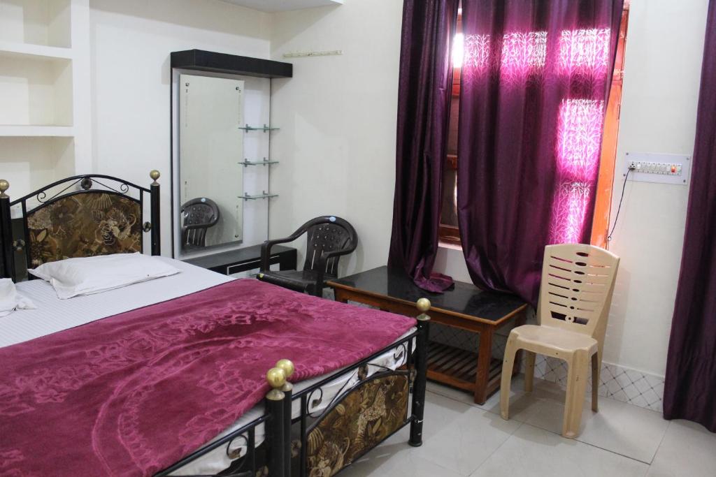 Best B&B in Orchha - Budget Double Room