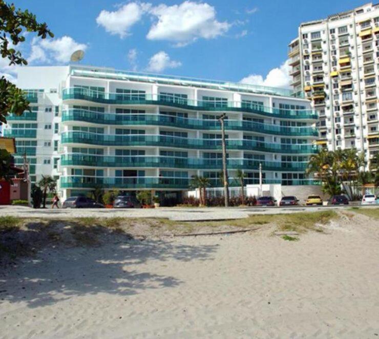  Excelente apartamento beira mar