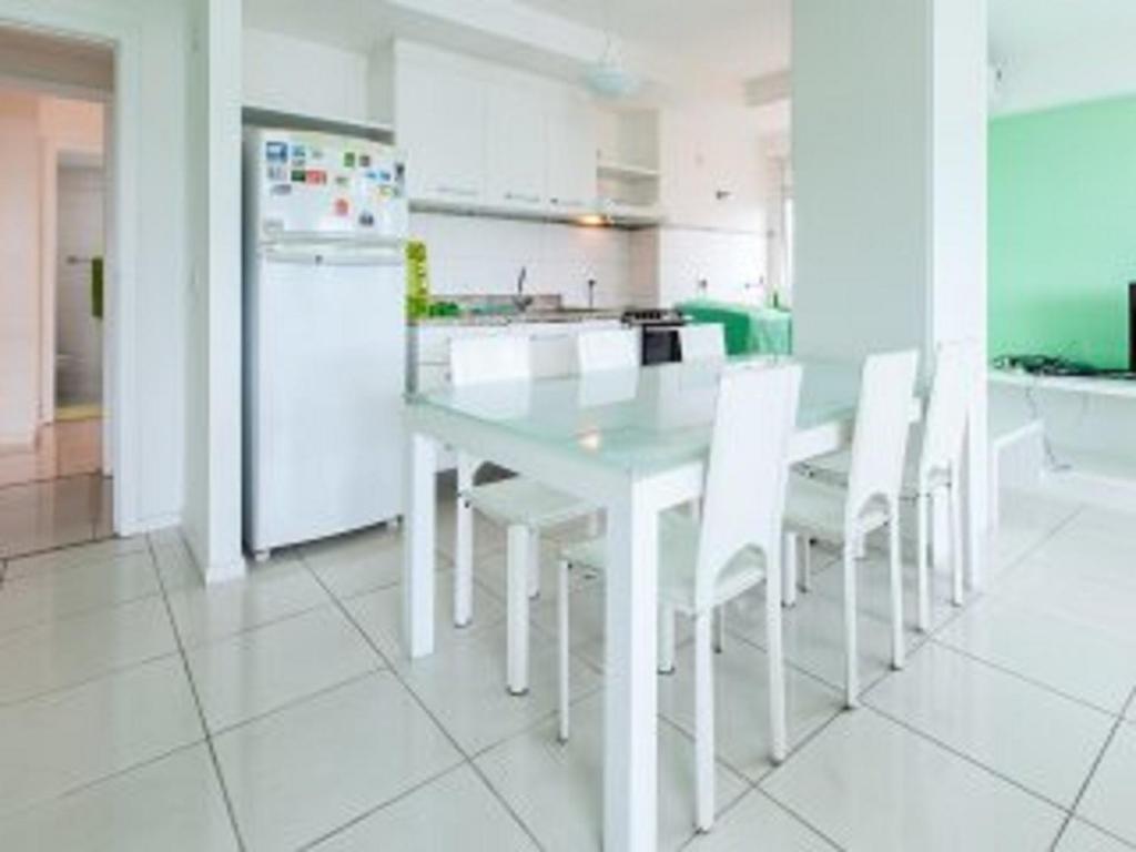  Excelente apartamento beira mar