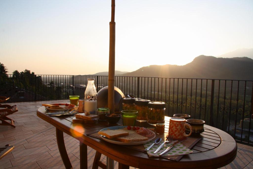 Nespecifikovaný výhled na hory nebo výhled na hory při pohledu z bed and breakfast