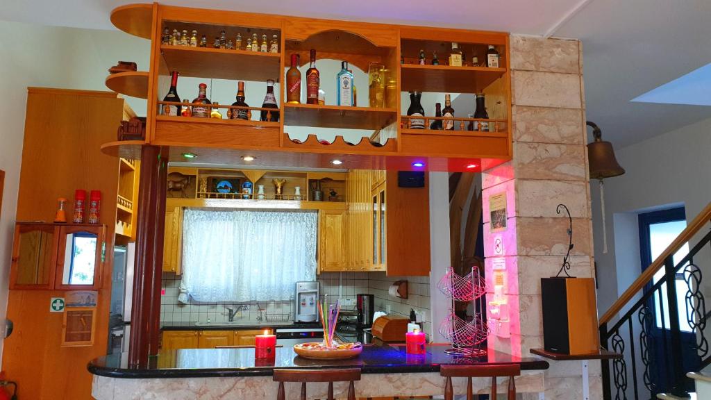 Kuchyň nebo kuchyňský kout v ubytování Astrofegia Beachfront Villa