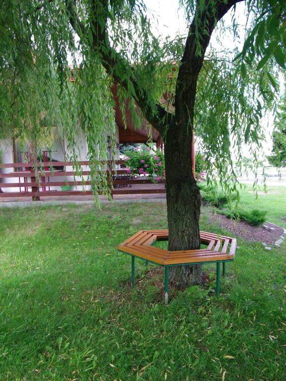 Vonkajšia záhrada v ubytovaní Pokoje Gościnne