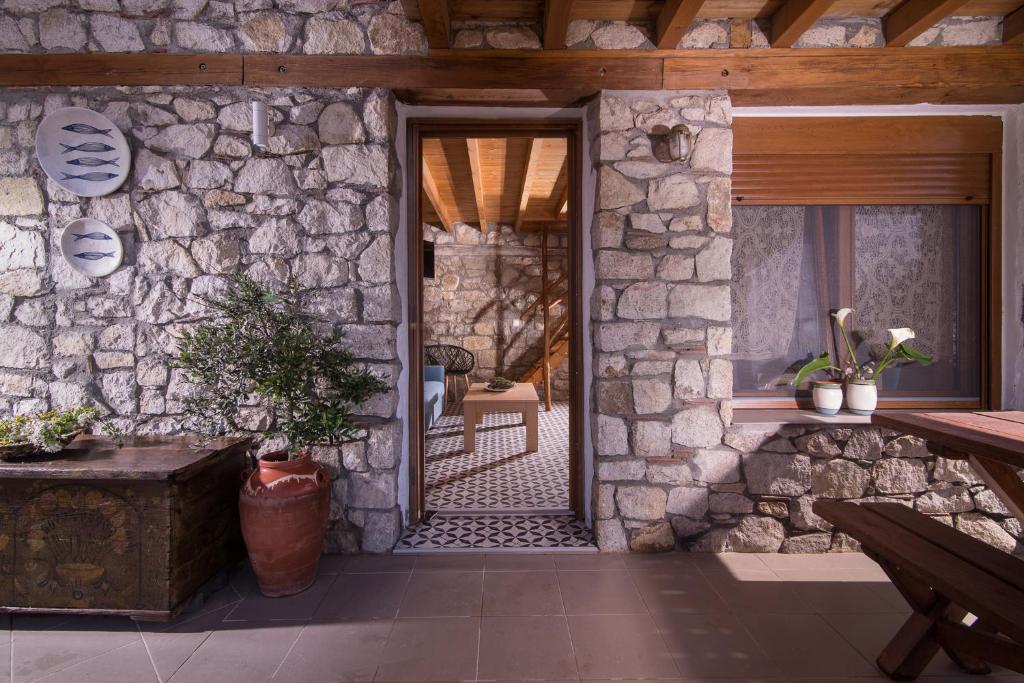 Fotografie z fotogalerie ubytování Amaryllis apartments v destinaci Toroni