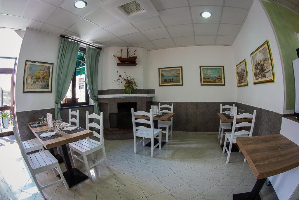 Restaurace v ubytování Hotel Marina