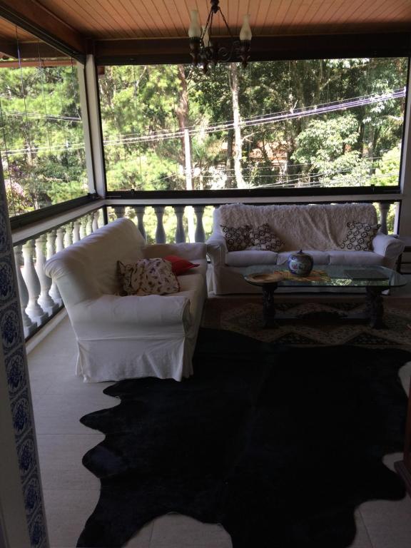  Bela e Aconchegante Casa em Itaipava