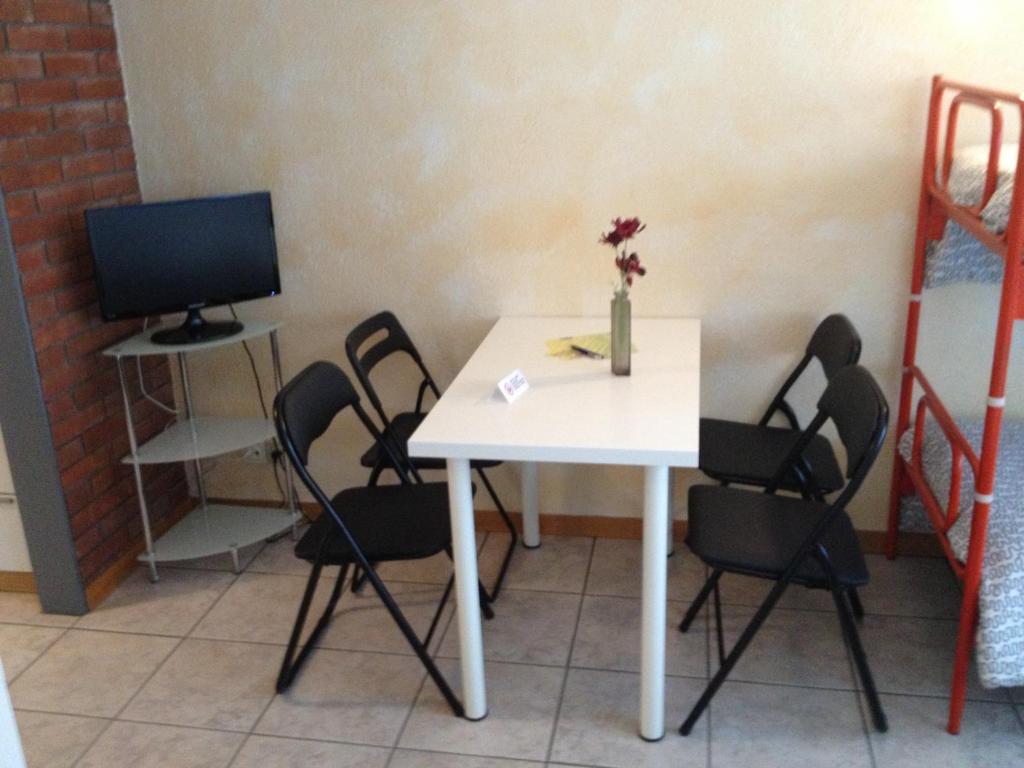 TV a/nebo společenská místnost v ubytování Residence Tell