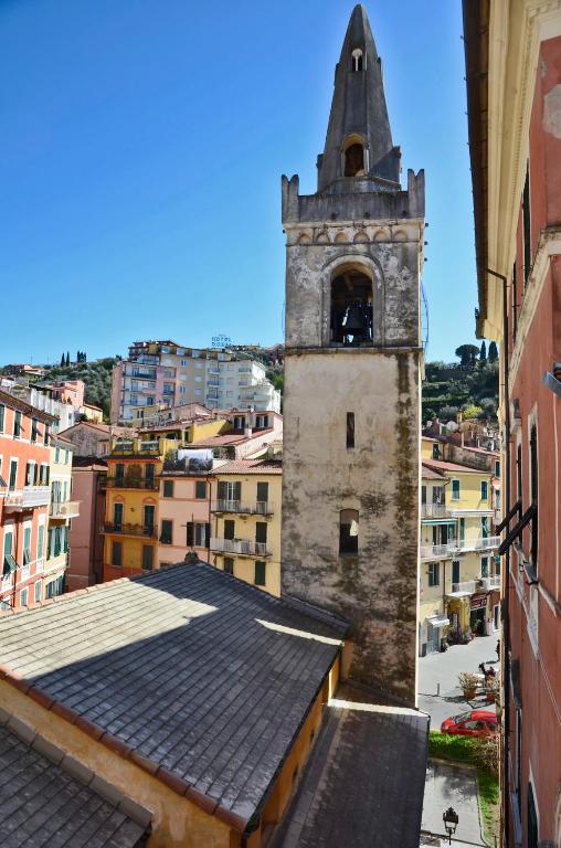 Výhľad na mesto Lerici alebo výhľad na mesto priamo z apartmánu