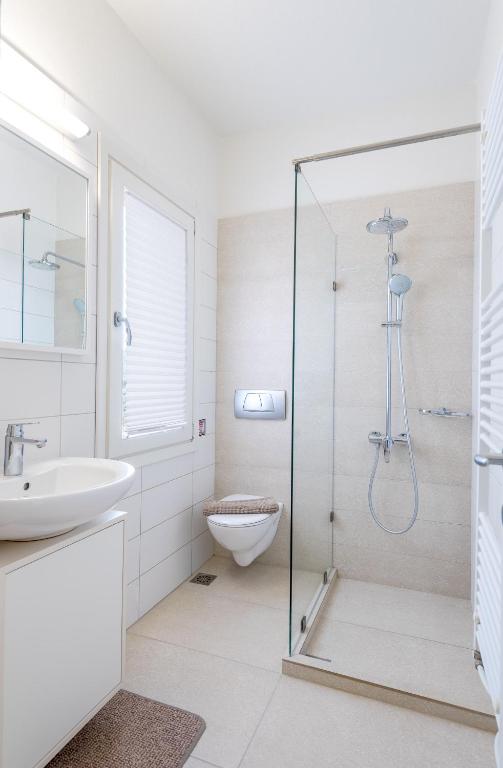 Koupelna v ubytování Villa Almira Luxury Apartments