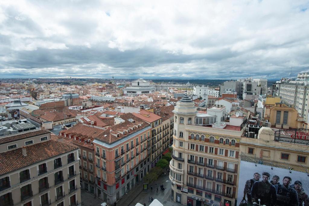 The First One Madrid Preciados - Resim 44