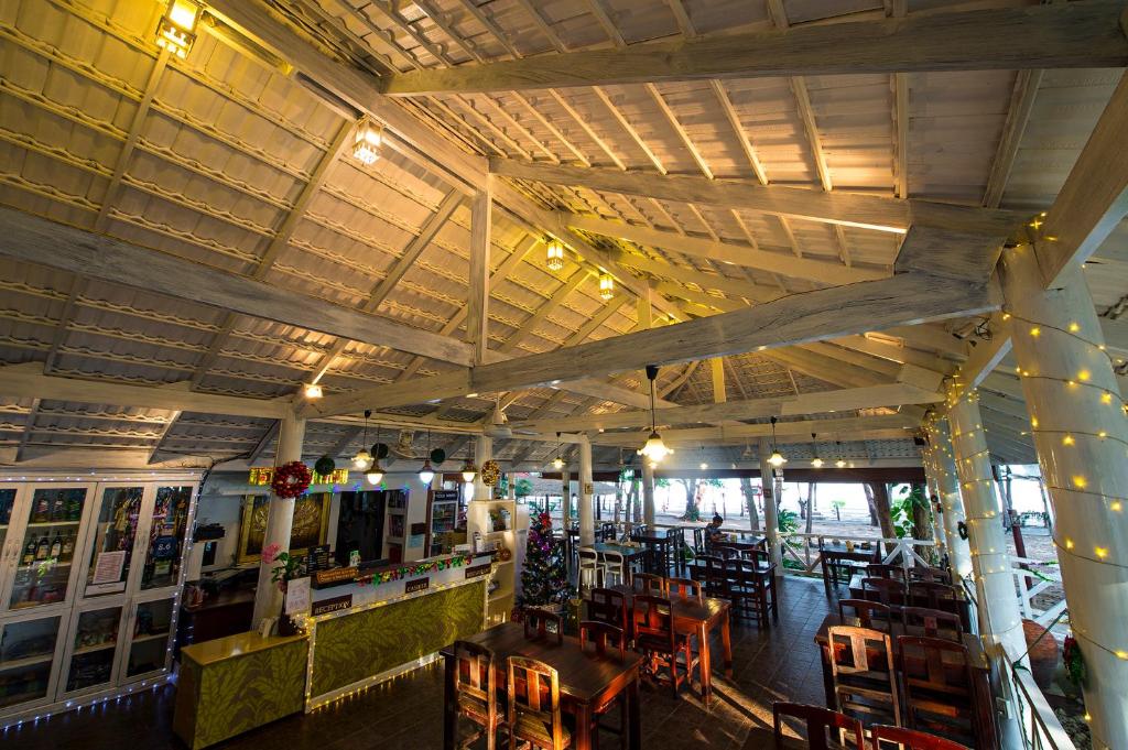 Restaurace v ubytování Rocky Point Resort
