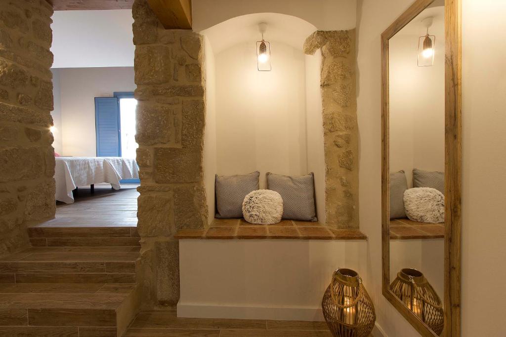 A bed or beds in a room at El Mirador de Eloísa