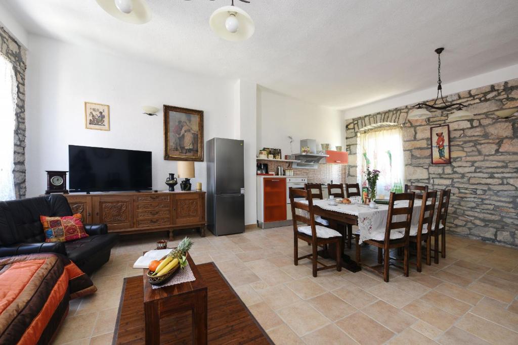 Kuchyň nebo kuchyňský kout v ubytování Villa Granar ZadarVillas