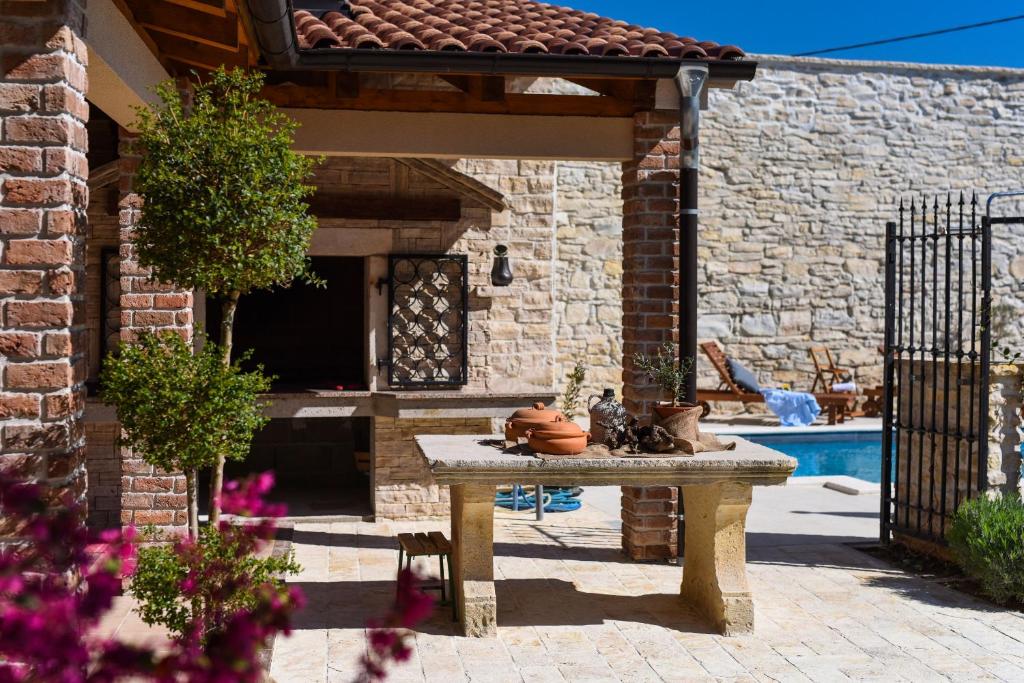Patio nebo venkovní prostory v ubytování Villa Granar ZadarVillas
