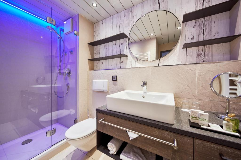 Koupelna v ubytování Das König Ludwig Inspiration SPA