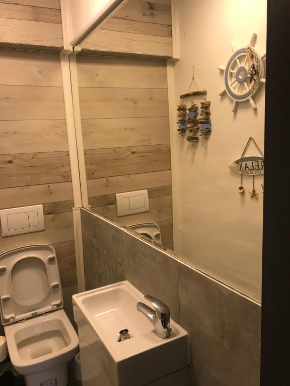 Ein Badezimmer in der Unterkunft Mihajlovik LUX Apartment in Heart of SKOPJE