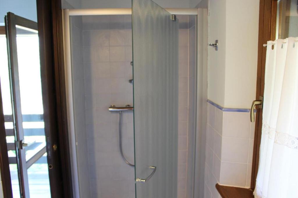 Kúpeľňa v ubytovaní Villa Erica con piscina privata sul lago di Como