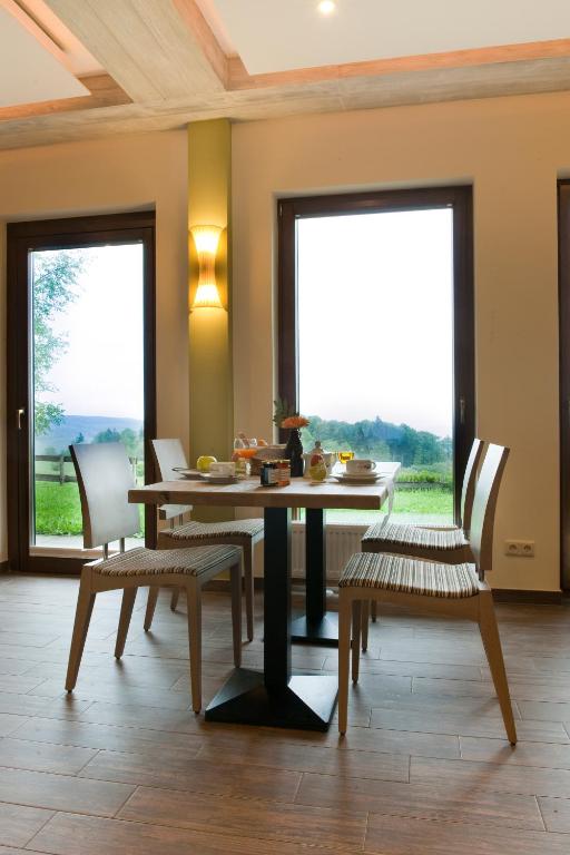 Fotografie z fotogalerie ubytování Berggasthof & Hotel Sennhütte v destinaci Fladungen