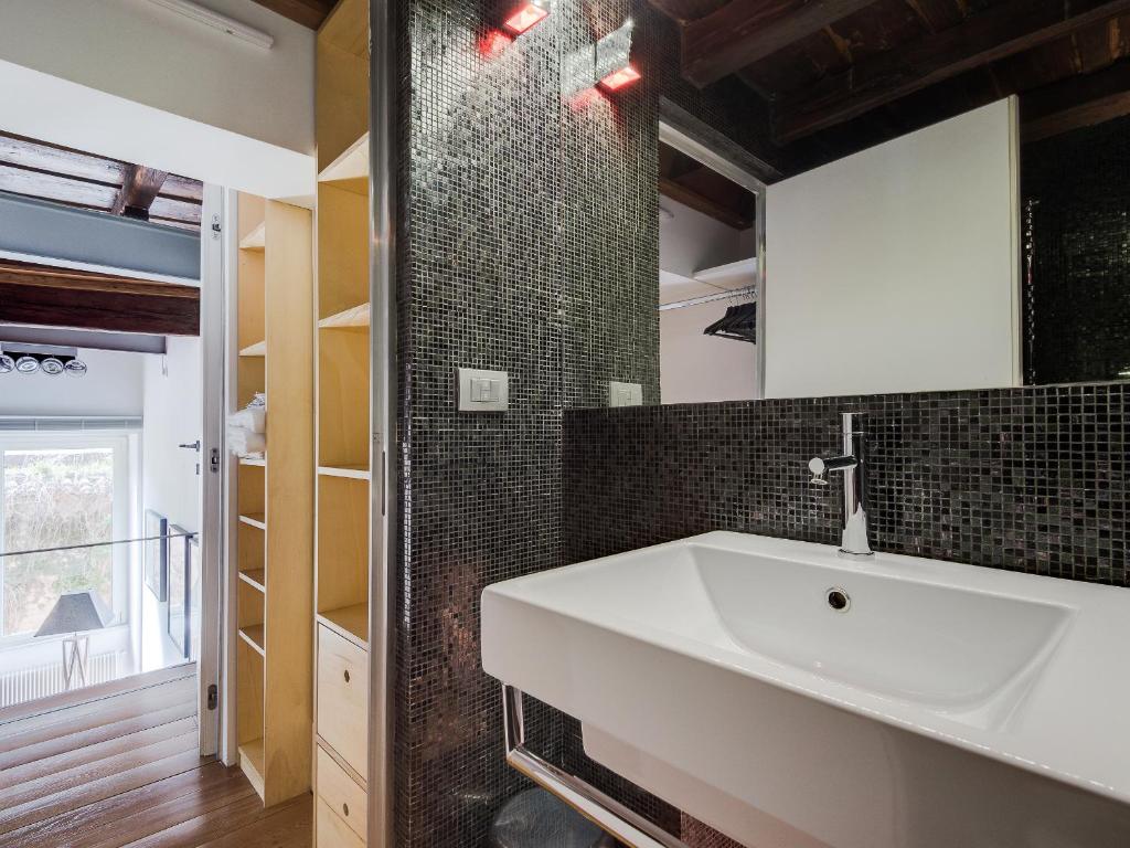 Kúpeľňa v ubytovaní Loft in Trastevere