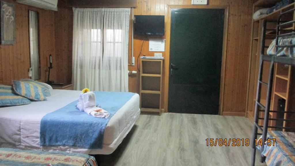 Postel nebo postele na pokoji v ubytování Hotel Playa Samil Vigo