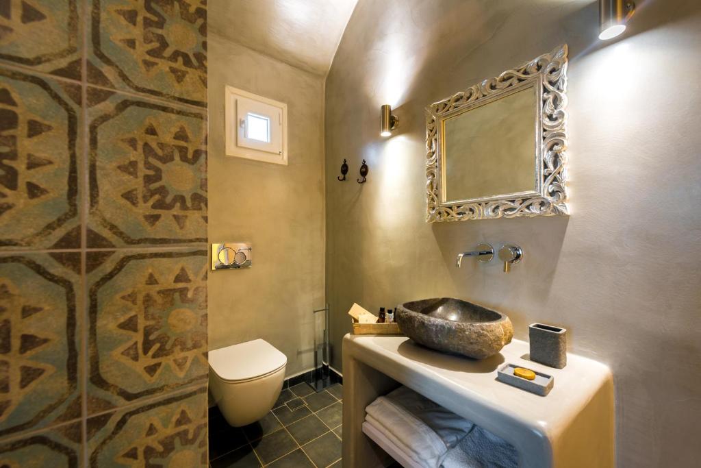 Koupelna v ubytování Emerald Collection Suites